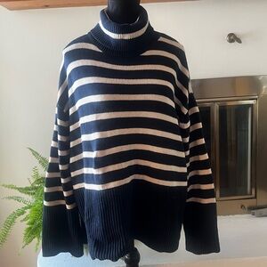 GAP Women's Navy and Cream Striped Turtleneck Sweater